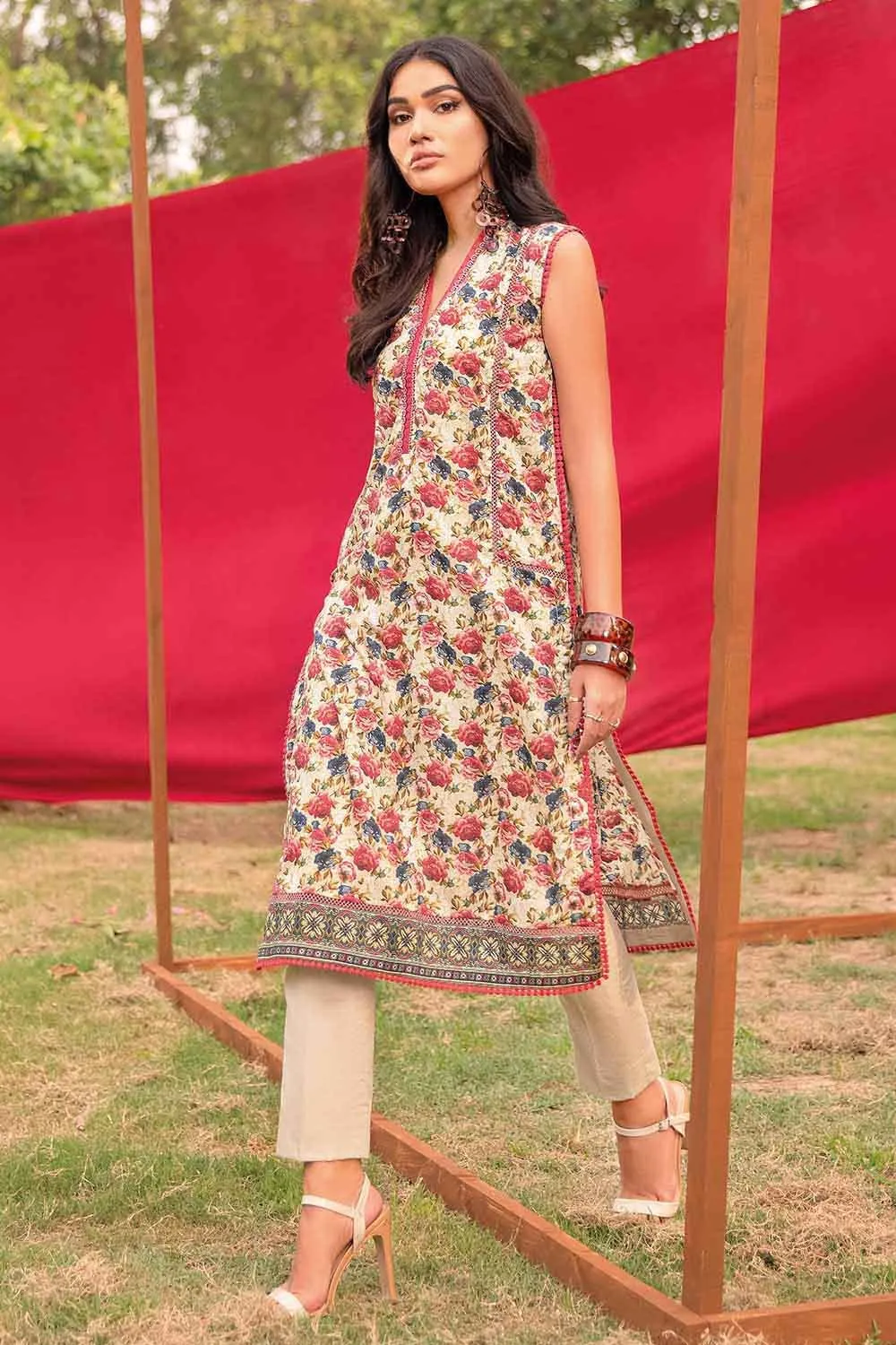 Gul Ahmed Summer 2022 · Essential 2PC Collection – 2PC Digital Printed Lawn Suit TL-12001 A