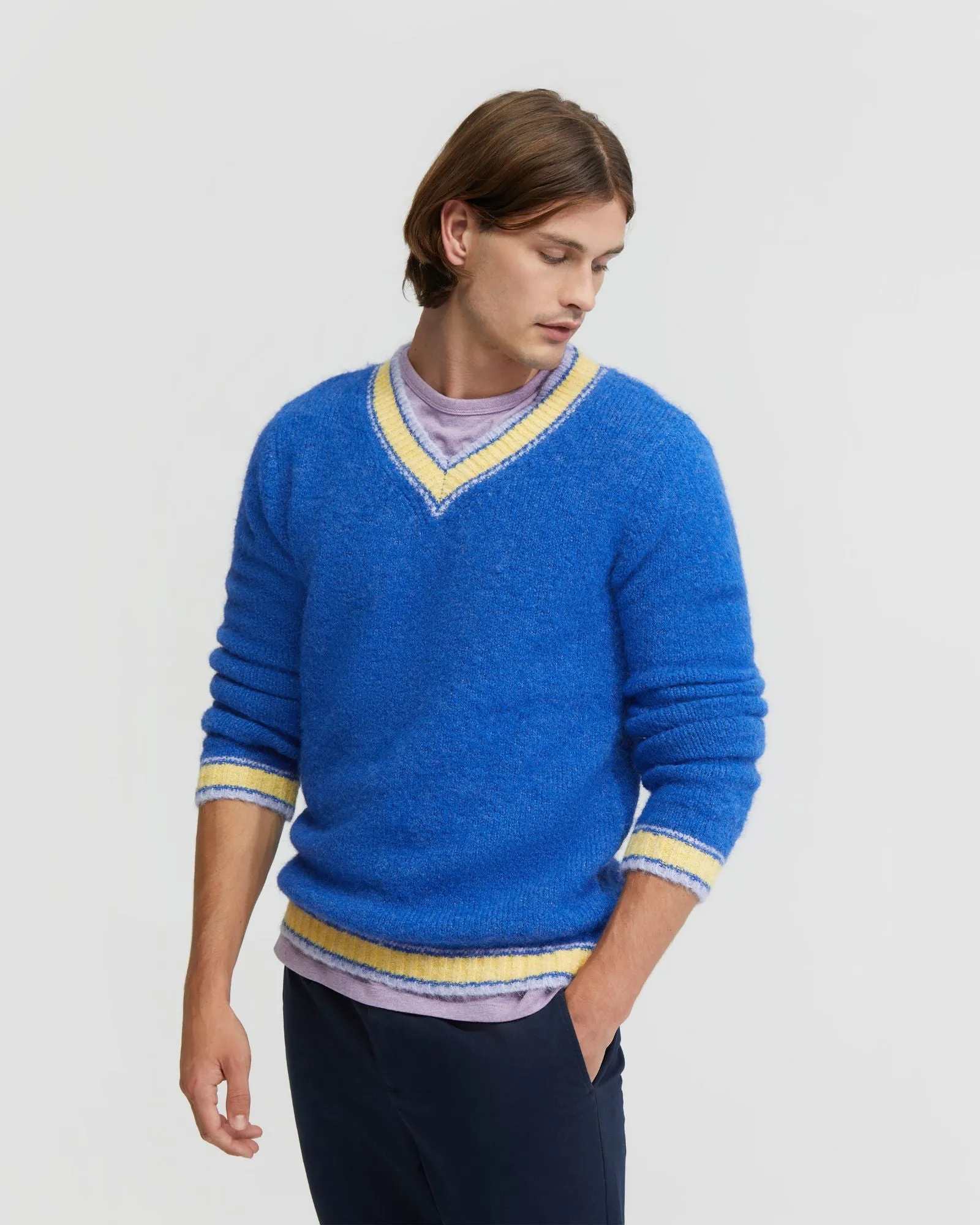 Leo V-Neck Knit