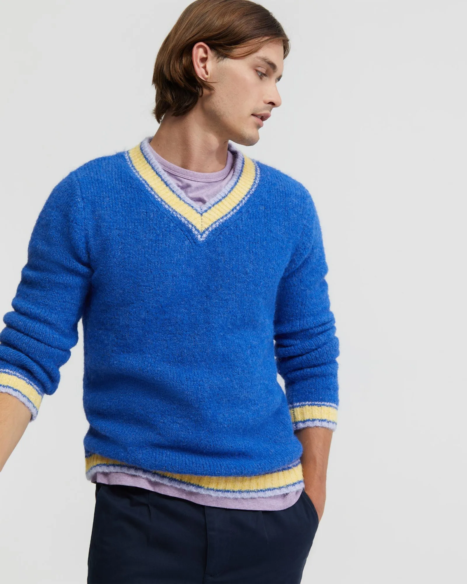 Leo V-Neck Knit